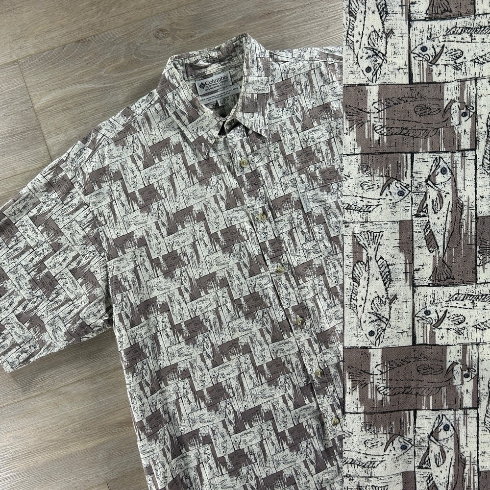 VTG 90s Columbia Fish AOP Button Up Shirt Men's L Hawaiian Dad Fishing Shirt